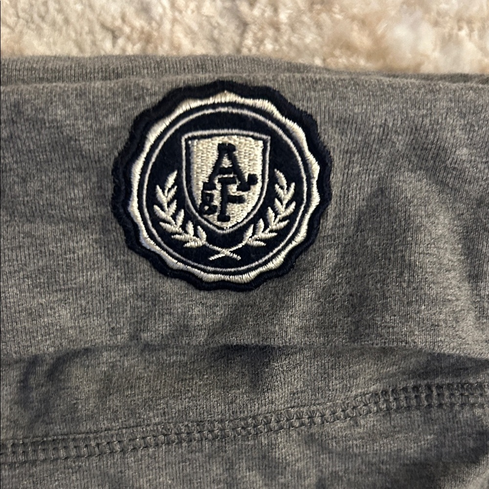 Abercrombie & Fitch Gray Leggings - Picture 4 of 5